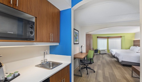 Suite, Multiple Beds (Wet Bar)