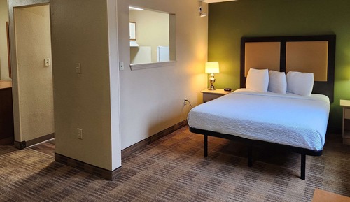 Room, 1 Queen Bed, Accessible, Non Smoking (Efficiency)