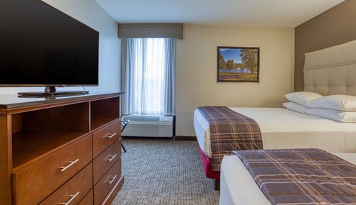 Suite, 2 Queen Beds, Refrigerator & Microwave (2 rooms, Sofabed)