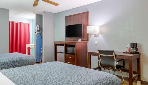 Suite, 1 King Bed, Non Smoking