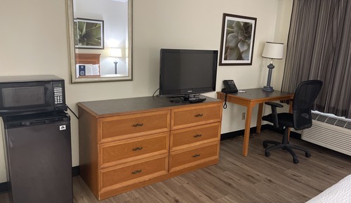 Room, 1 Double Bed, Accessible, Non Smoking (Hearing, Mobility Roll-In Shower)