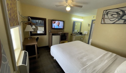 Room, 1 Queen Bed, Non Smoking