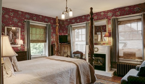 Deluxe Room, 1 Queen Bed (Antebellum)