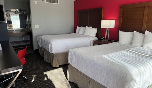 Room, 2 Queen Beds (Pet Friendly)