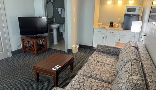Suite, 1 King Bed, Jetted Tub