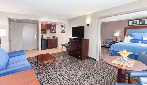 Suite, 1 King Bed, Non Smoking
