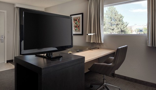 Studio, 1 King Bed with Sofa bed, Non Smoking (Hearing Accessible)