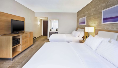 Room, 2 Queen Beds, City View