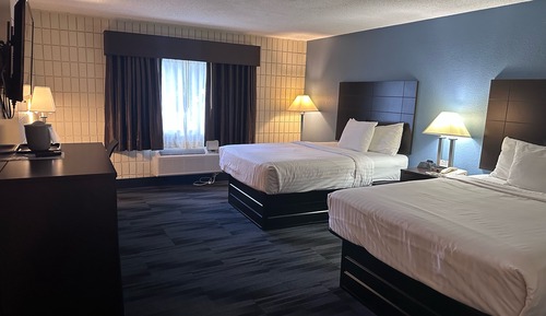 Room, 2 Queen Beds, Accessible, Non Smoking (Mobility, Roll-In Shower)