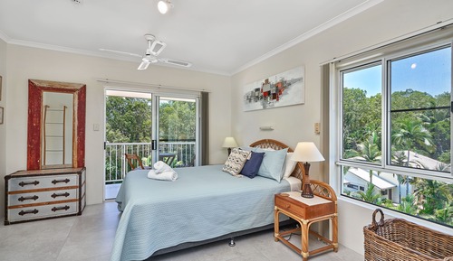 Premium One-Bedroom Queen Apartment with Sofa Bed