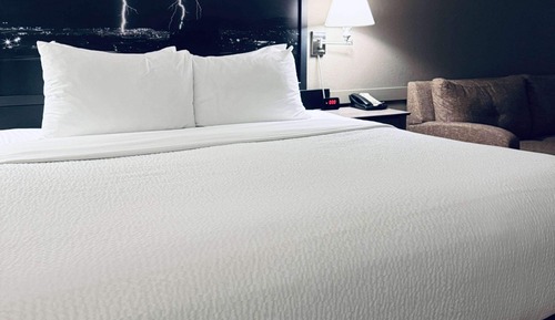 Room, 1 King Bed, Mobility Accessible, Non Smoking