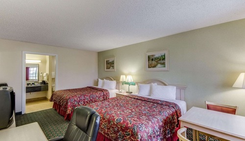 Standard Room, 2 Queen Beds, Non Smoking