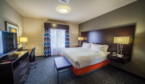 Standard Room, 1 King Bed, Transfer Shower (Communications)