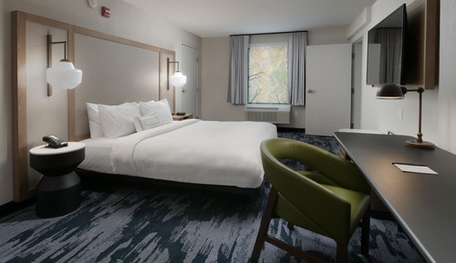 Room, 1 King Bed (Mobility Accessible, Tub)