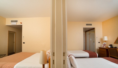 Standard Room, 1 King Bed