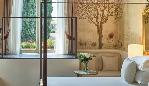 Grand Room, 1 King Bed, Non Smoking, Terrace (Garden View)