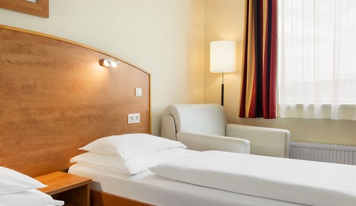 Comfort Twin Room