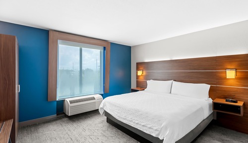 Standard Room, 1 King Bed, Accessible Bathtub (Mobility, Bathtub)