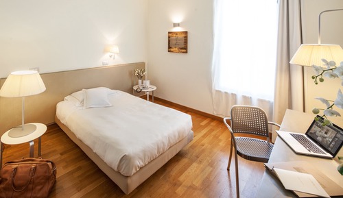 Single Room, 1 Large Twin Bed