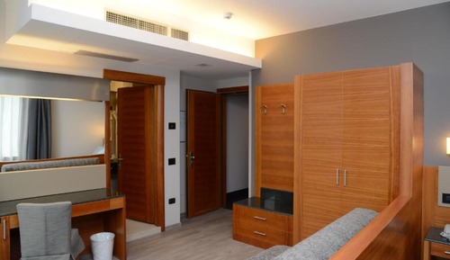 Suite, 1 King Bed, Balcony (with Sofabed)