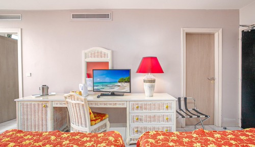 Family Room, 2 Double Beds (Main Building)