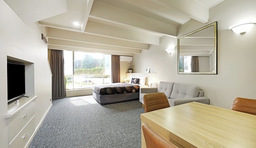 Three Bedroom Spa Suite (2 Queen & 2 Single Beds)