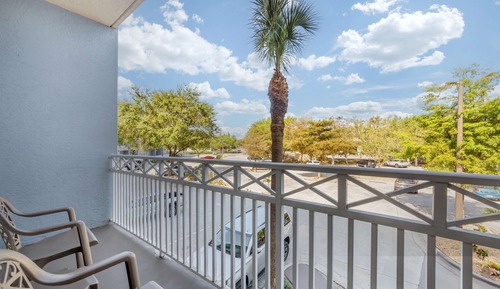 Standard Room, 1 King Bed, Non Smoking, Refrigerator & Microwave