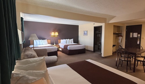 Suite, Multiple Beds
