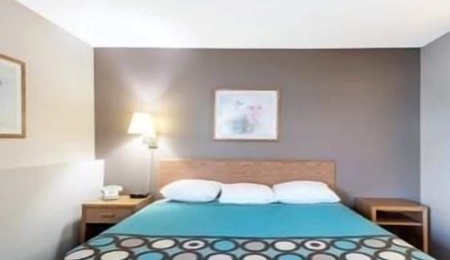 Room, 1 King Bed, Non Smoking, Microwave