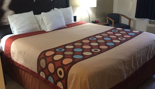 Standard Room, 1 King Bed