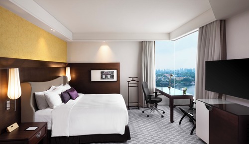 Pacific Club Lakeview King