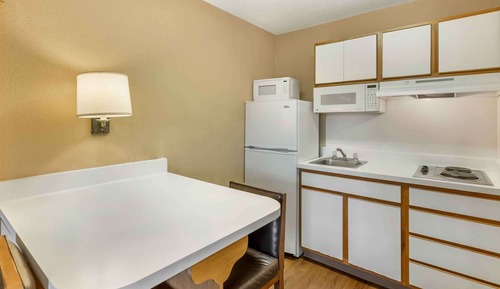 Suite, 1 King Bed with Sofa bed, Non Smoking