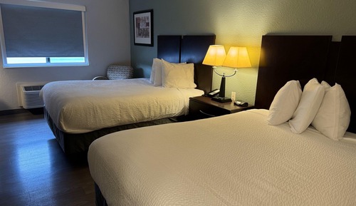 Room, 2 Queen Beds, Non Smoking
