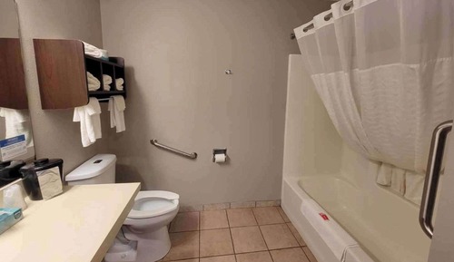 Senior Room, 1 Queen Bed, Accessible, Non Smoking