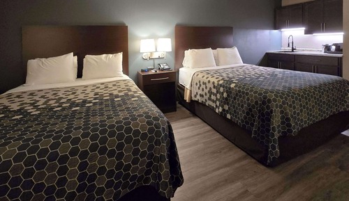 Suite, 2 Queen Beds, Non Smoking