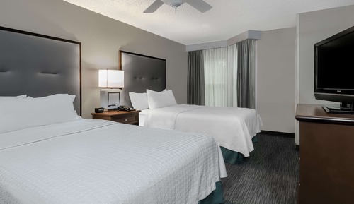 Suite, 2 Double Beds, Accessible, Bathtub