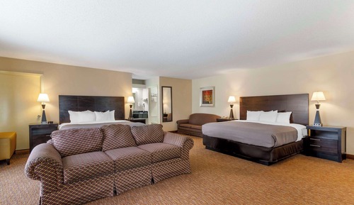 Suite, Multiple Beds, Non Smoking