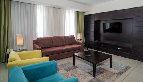 Suite, 1 King Bed