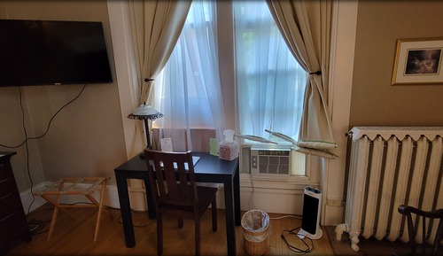 Suite (Gleason - no pets)