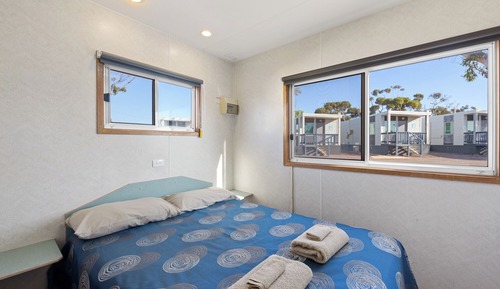 Standard 1 Bedroom Cabin - Sleeps 3