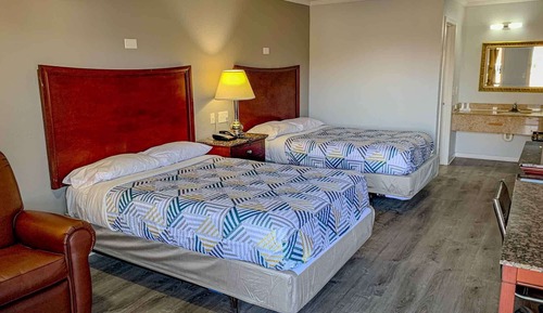 Deluxe Room, 2 Double Beds, Non Smoking, Refrigerator & Microwave