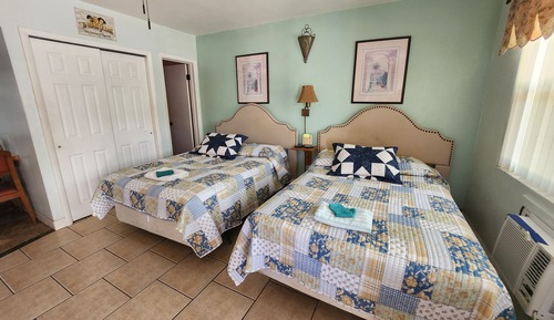 Large Efficiency Room, 2 Double Bed