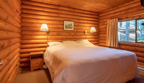 One Bedroom Cabin, King Bed