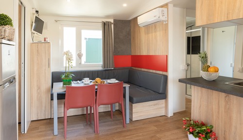 Mobile Home, Multiple Beds, 2 Bathrooms (Stromboli)