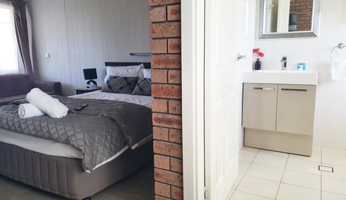 Standard Room, 1 Queen Bed