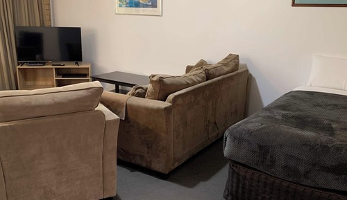 Family Room, Kitchenette