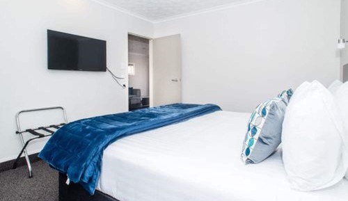 Standard Suite, 1 Bedroom, Kitchenette (with Spa)