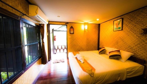 Studio with Garden View