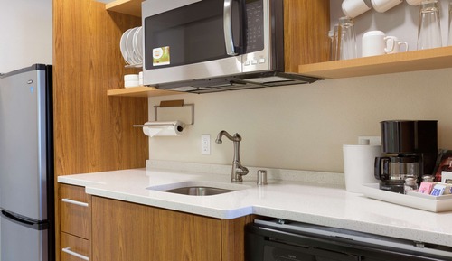 Studio Suite, 1 King Bed, Accessible, Non Smoking (Hearing)