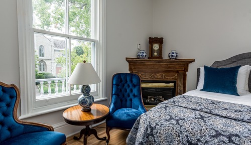 Room, 1 Queen Bed (Coverdale)